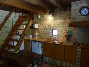 Microwave - Vintage Holiday Home in Caussade With Private Pool (Caussade)