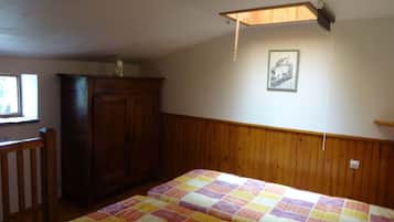 1 bedroom, individually furnished