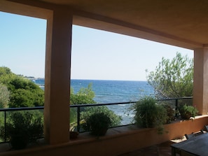 Balcony - Luxurious Villa in Sainte-maxime With Garden (Sainte-Maxime)
