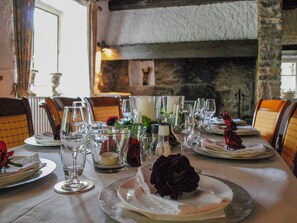Dining - Heritage Mansion in Teillet With Private Pool (Teillet)