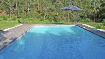 Kolam renang outdoor