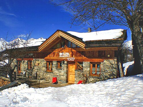 Charming Cottage Located in a Small Traditional Mountain Village