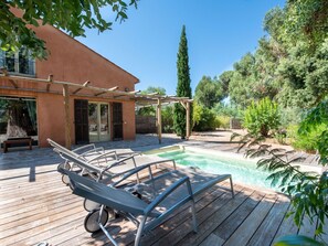 Exterior - Spacious Holiday Home in La Croix Valmer With Private Pool (La Croix-Valmer)