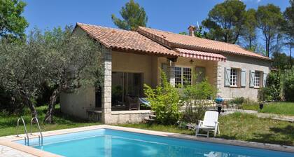 Provencal Holiday Home With Private Pool and Large Garden, 2,5 km From Seillans