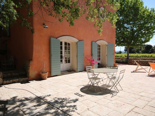 House | Balcony - Charming Holiday Home in Correns France With Garden (Roquebrune-sur-Argens)