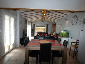 Dining - Holiday Home Near the Historic Center of Avignon (Avignon)