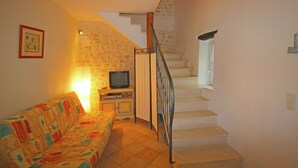 Living room - Charming Cottage in Rasteau With Garden (Rasteau)