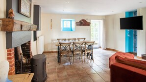 Unclassified image, 4 of 36, button - Attractive Holiday Home in Clessé With Swimming Pool (Clessé)