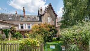 Unclassified image, 5 of 36, button - Attractive Holiday Home in Clessé With Swimming Pool (Clessé)
