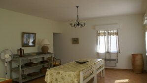 Unclassified image, 5 of 37, button - Perfect Holiday Location for a Large Group, in the Lovely Vaucluse Region! (Monteux)