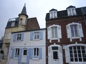 Exterior - Spacious Holiday Home in Le Crotoy France With Sea View (Le Crotoy)