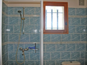 Bathtub