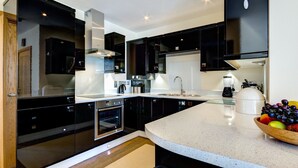 Unclassified image, 5 of 8, button - Luxurious Apartment in Par With Beach Nearby (Par)