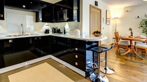 Unclassified image, 2 of 8, button - Luxurious Apartment in Par With Beach Nearby (Par)