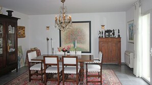 Dining - Luxurious Villa in Fréjus With Private Swimming Pool (Frejus)