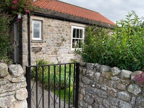 Reception - Rose Cottage is set in Beautiful Surroundings in Barden (Leyburn)