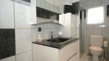 1 bedroom, individually furnished, bed sheets