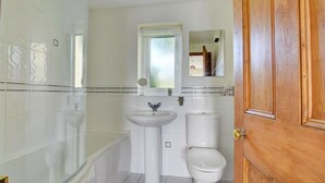 Bathroom - Provincial Holiday Home in Newton-le-willows With Garden (Bedale)