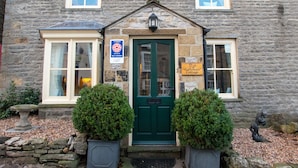 Unclassified image, 2 of 37, button - Luxurious Holiday Home in Middleham Yorkshire With Garden (Leyburn)