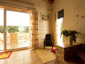 Fireplace, DVD player - Quaint Villa in Régusse With Swimming Pool (Regusse)