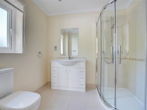 Vòi sen/bồn tắm kết hợp, khăn tắm 