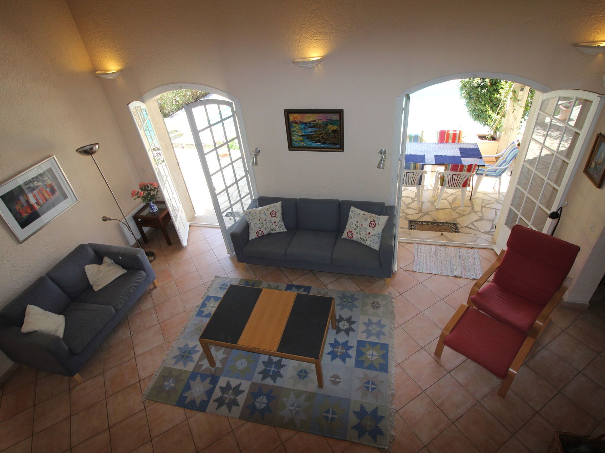 Fireplace, DVD player