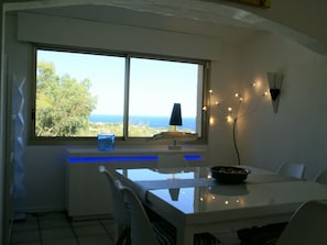 Dining - Luxurious Villa in Les Issambres With Private Pool (Roquebrune-sur-Argens)