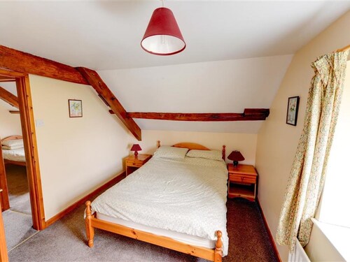 Enticing Holiday Home in Llandovery With Barbecue