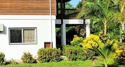 Comfort – Modern Spacious 2BDRMS Condo in West End