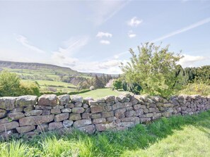 Exterior - Spacious Holiday Home in Danby Yorkshire With Garden (Whitby)