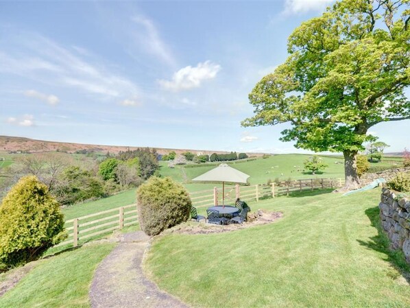Balcony - Spacious Holiday Home in Danby Yorkshire With Garden (Whitby)