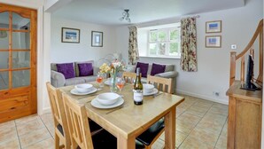 Unclassified image, 4 of 20, button - Spacious Holiday Home in Danby Yorkshire With Garden (Whitby)