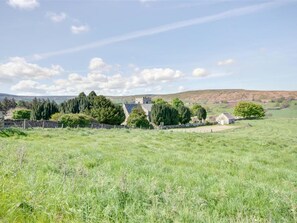 Exterior - Picturesque Holiday Home in Danby Yorkshire With Garden (Whitby)