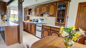 Fridge, microwave, oven, dishwasher - Inviting Home in Cropton Yorkshire With Garden (Pickering)