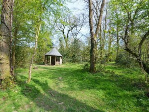 Exterior - Quaint Holiday Home in Whitland With Garden (Whitland)