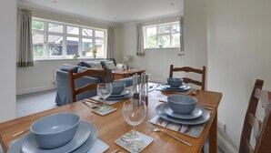 Dining - Modern Holiday Home in Hawkhurst Kent With Garden (Cranbrook)