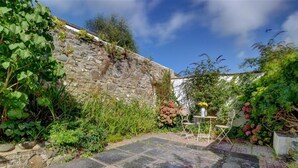Unclassified image, 2 of 14, button - Delightful Holiday Home in Appledore With Garden (Bideford)