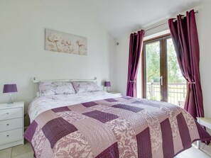 1 bedroom, minibar, individually furnished, bed sheets - Hexden Lea is set in a Picturesque Location With Lovely Views (Cranbrook)