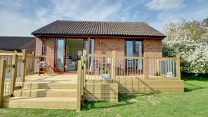 Unclassified image, 2 of 16, button - Hexden Lea is set in a Picturesque Location With Lovely Views (Cranbrook)