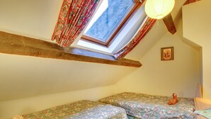 Room - Quaint Holiday Home in North East Britain Near Beach (Alnwick)