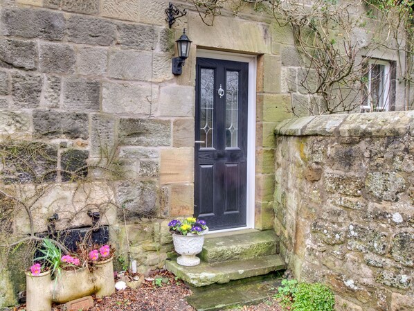 Exterior - Quaint Holiday Home in North East Britain Near Beach (Alnwick)
