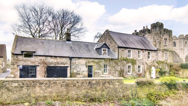 Exterior - Quaint Holiday Home in North East Britain Near Beach (Alnwick)