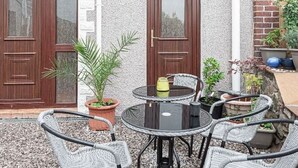 Balcony - Comfortable Holiday Home in Snowdonia With Garden (Caernarfon)