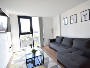 Apartment | Living room - Contemporary Apartment in Sheffield near River (Sheffield)