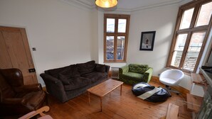 Unclassified image, 5 of 18, button - Charming Holiday Home in Leamington Spa Near Jephson Garden (Royal Leamington Spa)