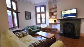House | Living room | Fireplace