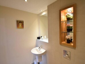 Apartment | Badezimmer | Duschwanne