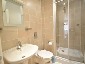 Apartment | Badezimmer | Badewanne
