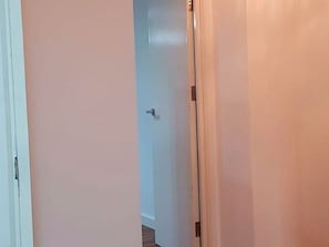 1 bedroom, bed sheets