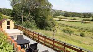 Balcony - Gorgeous Home in Nr Bowness-on-windermere With Garden (Windermere)